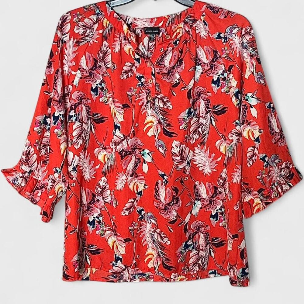 Buckle Black Tomato Red Floral Crewneck 3/4 Poet Sleeve Blouse - Size Small
